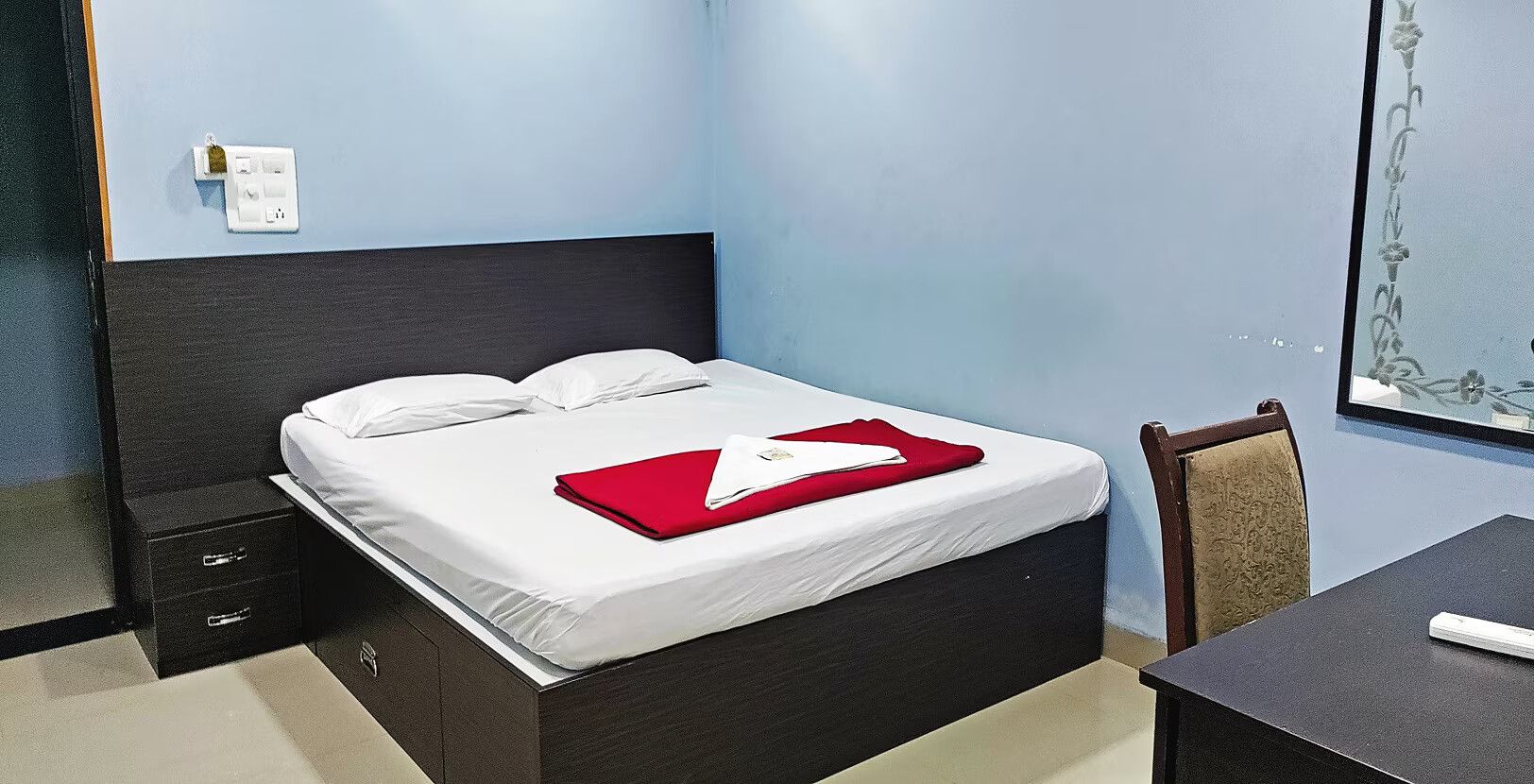 undefined Hotel Kirthi 5