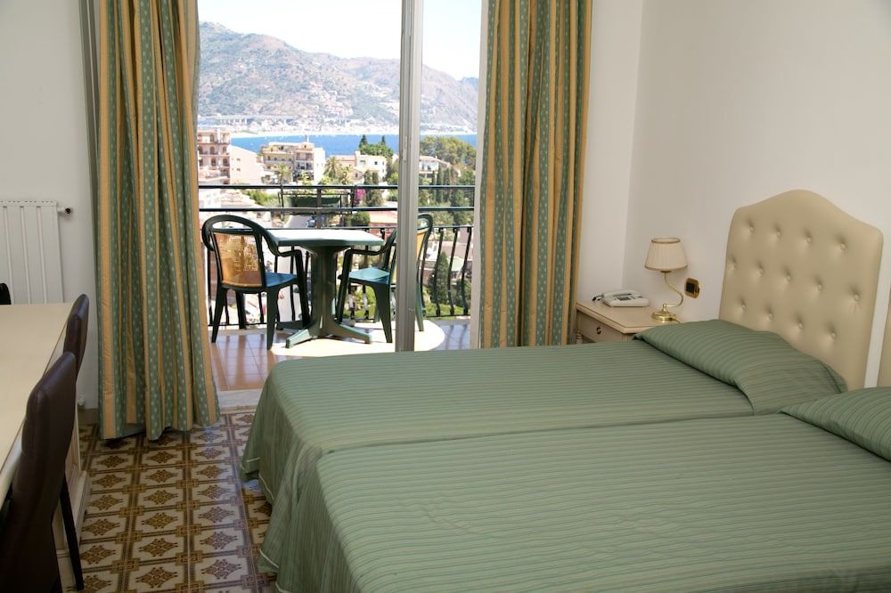 Double or Twin Room, Sea View