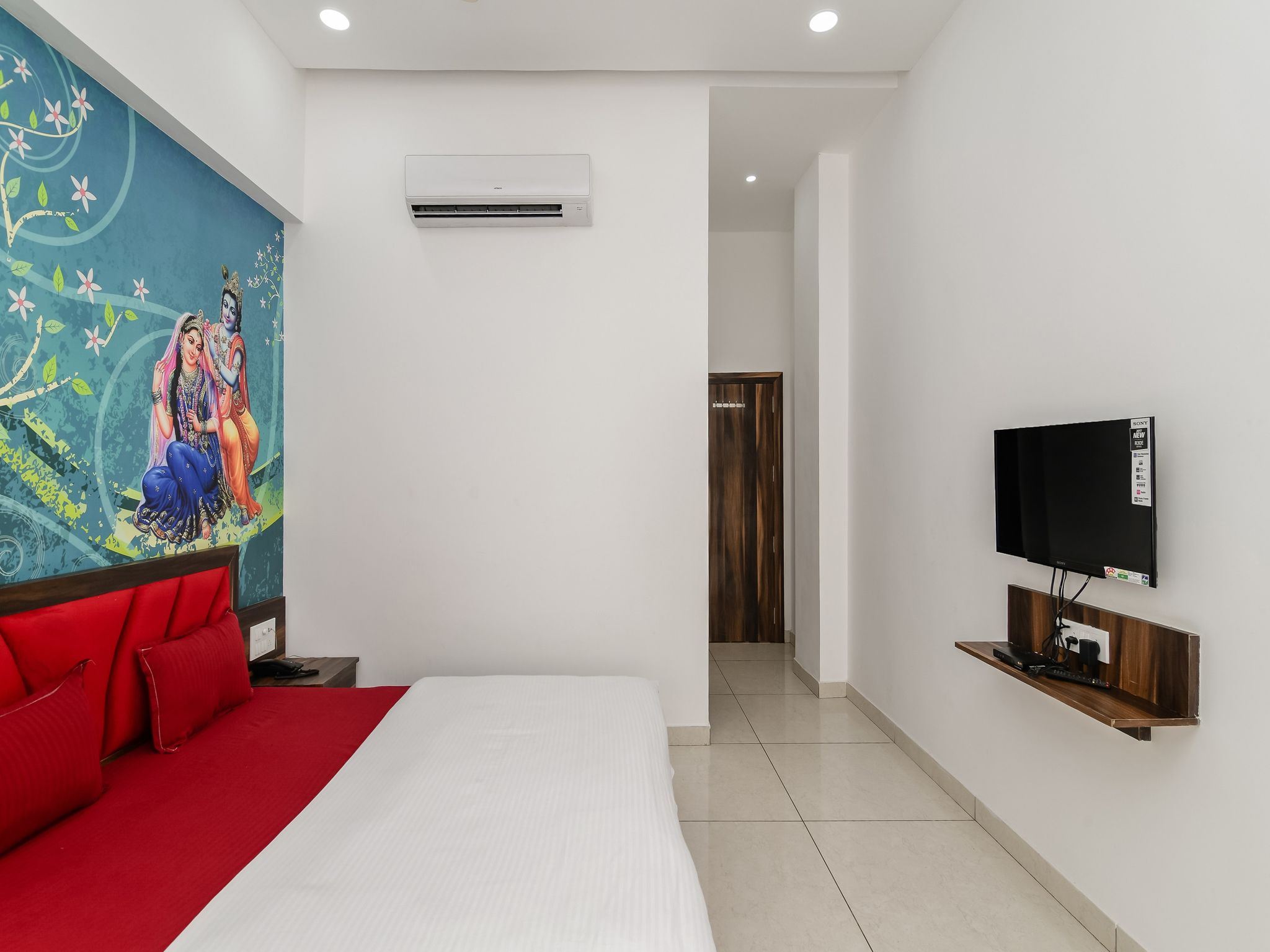 Hotel Shiv Palace Deluxe Room NON AC 2