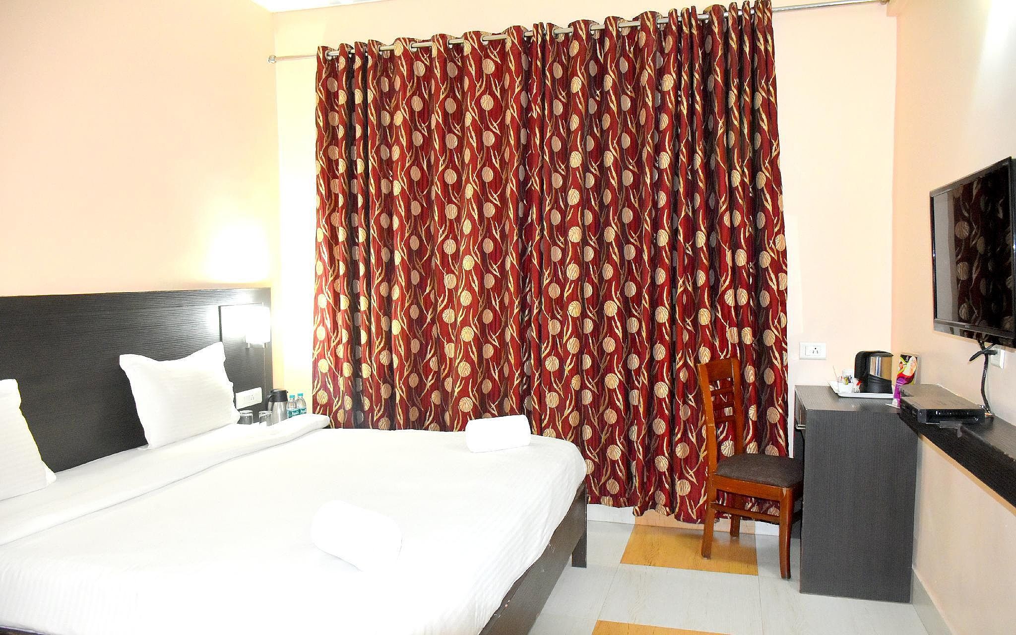 Hotel City Inn  Deluxe Room 3