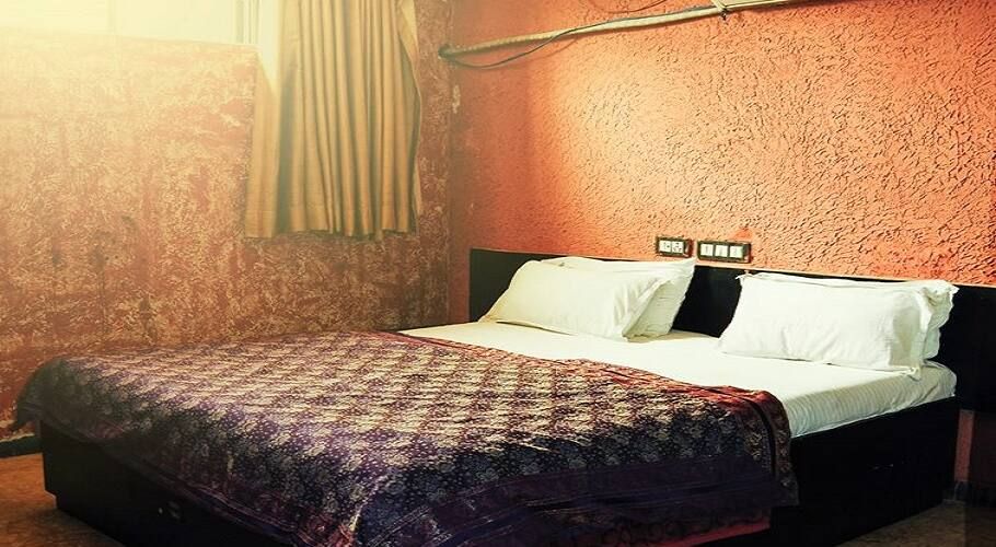 Sanjay Motels Deluxe Room