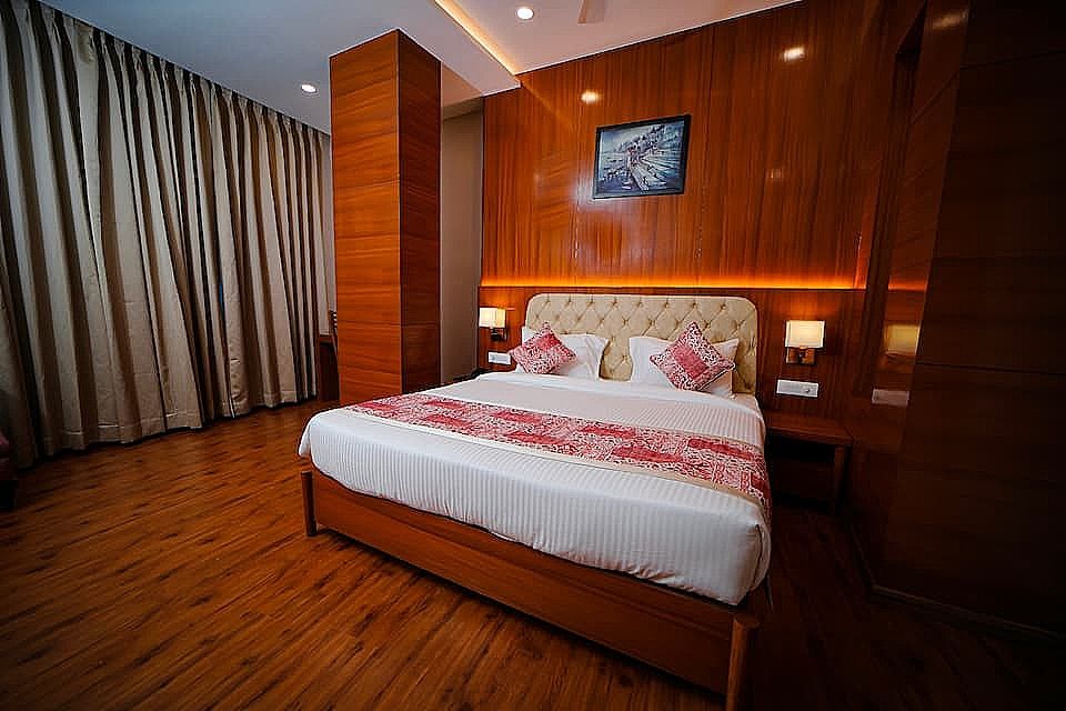 Hotel Veda Deluxe Room 9