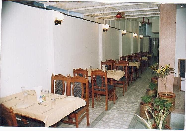 Food & Dining