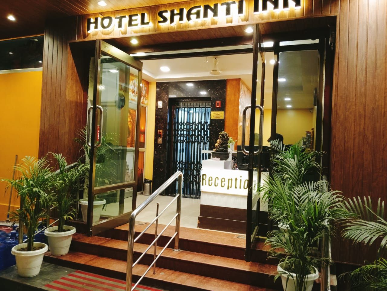 Hotel Shanti Inn
