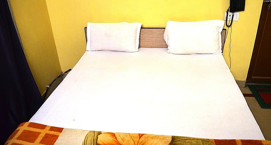 Hotel Keshari Atithi Bhawan AC Room 4