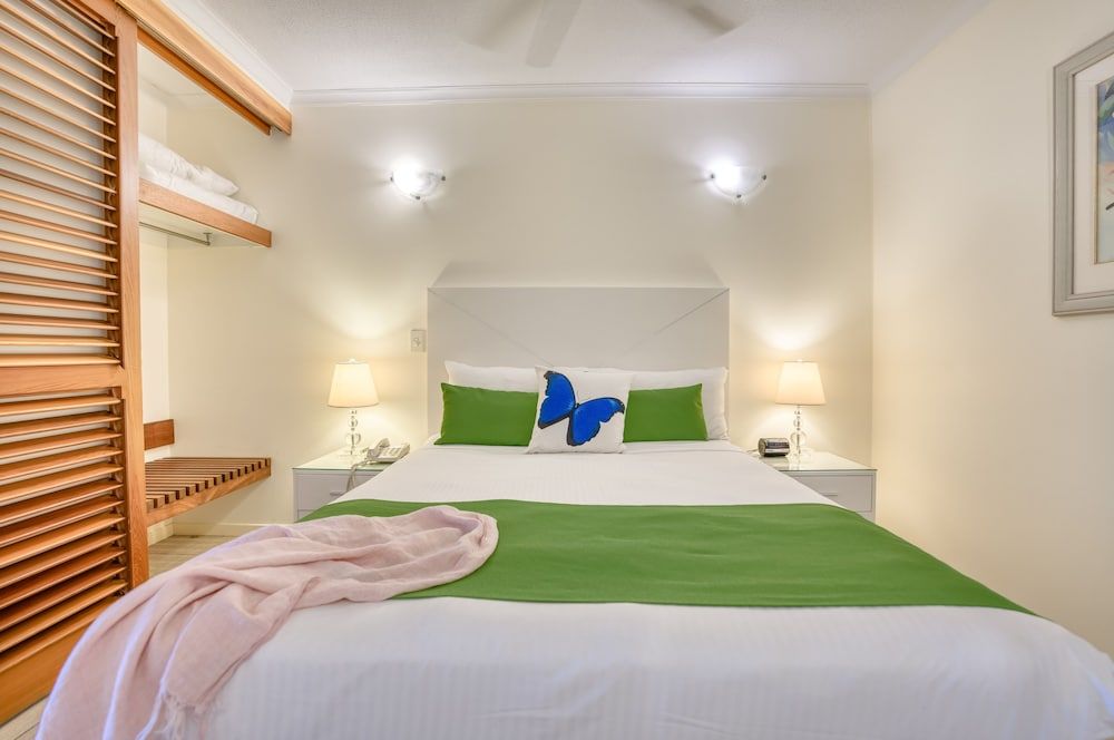 Freestyle Resort Port Douglas Standard Apartment, 2 Bedrooms 2