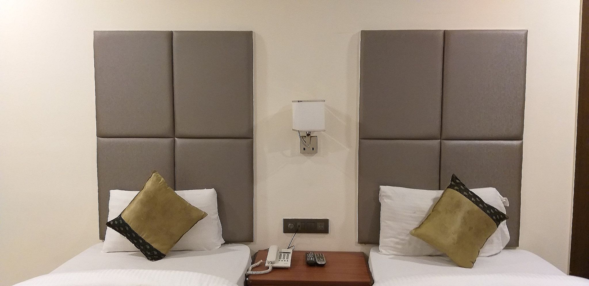 Hotel M Deluxe Room 4