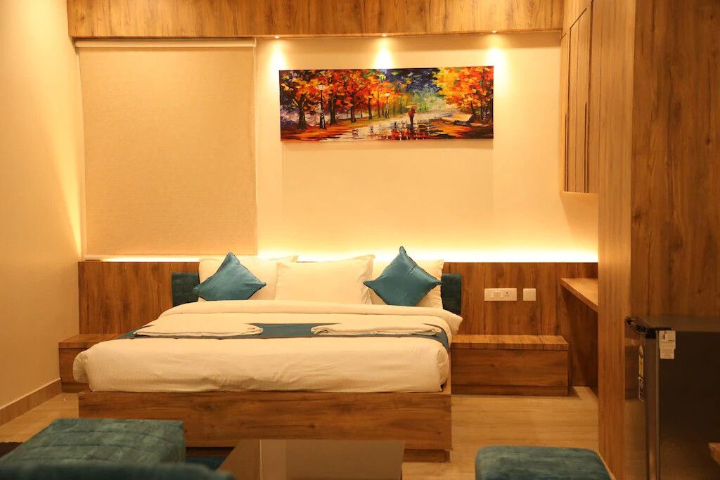 Hotel Sree Kubera Grand DELUXE ROOM 6