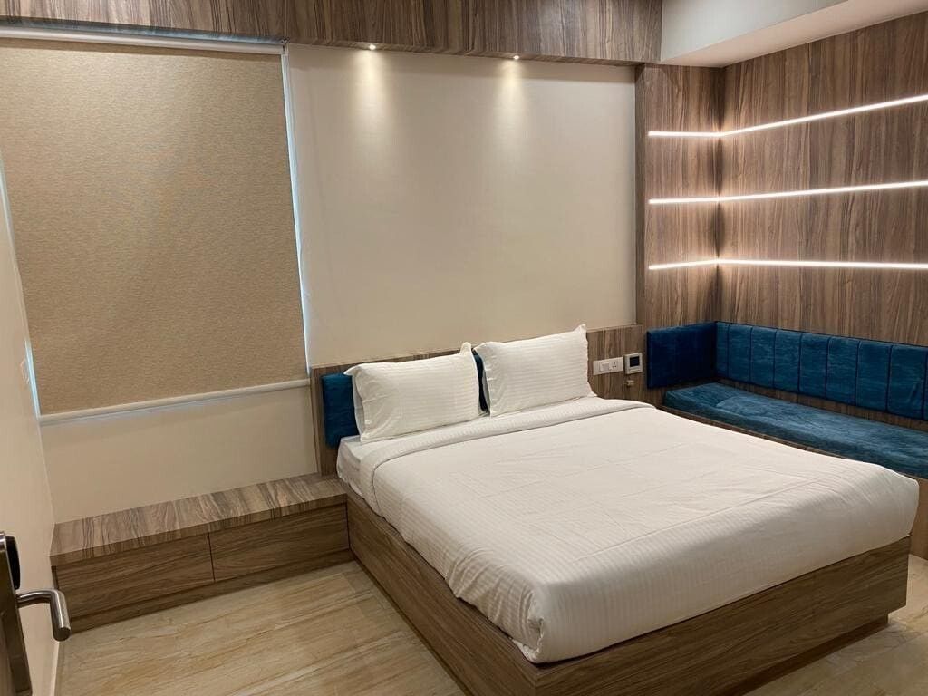 PRESIDENTIAL SUITE ROOM