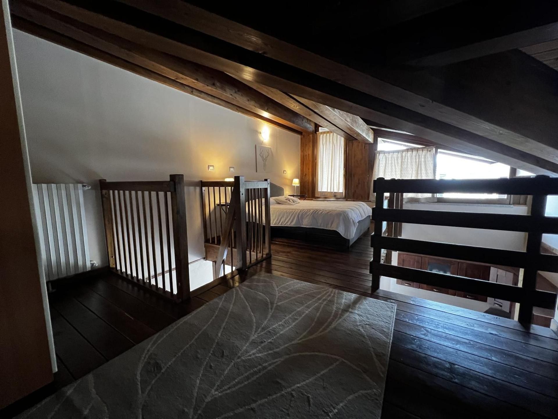 Two Bedroom Apartment with Balcony - Split Level