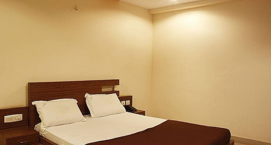 Deluxe Bedroom