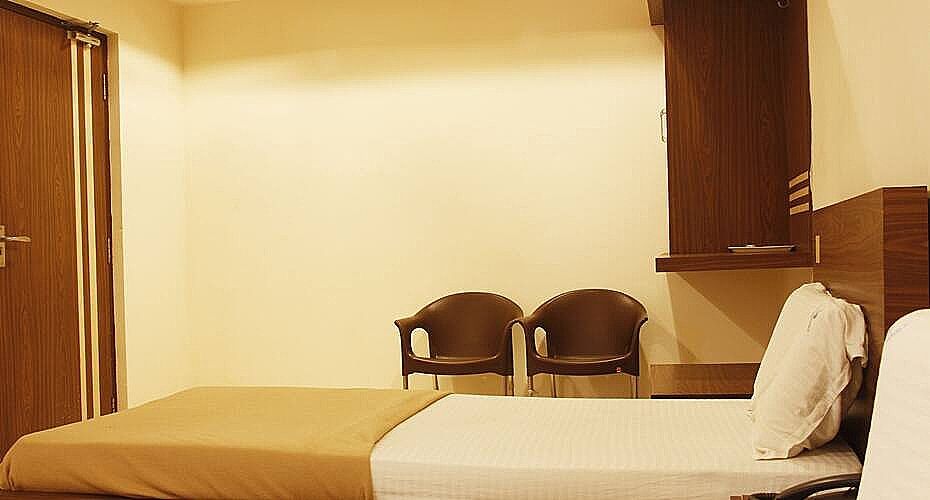 Deluxe Bedroom