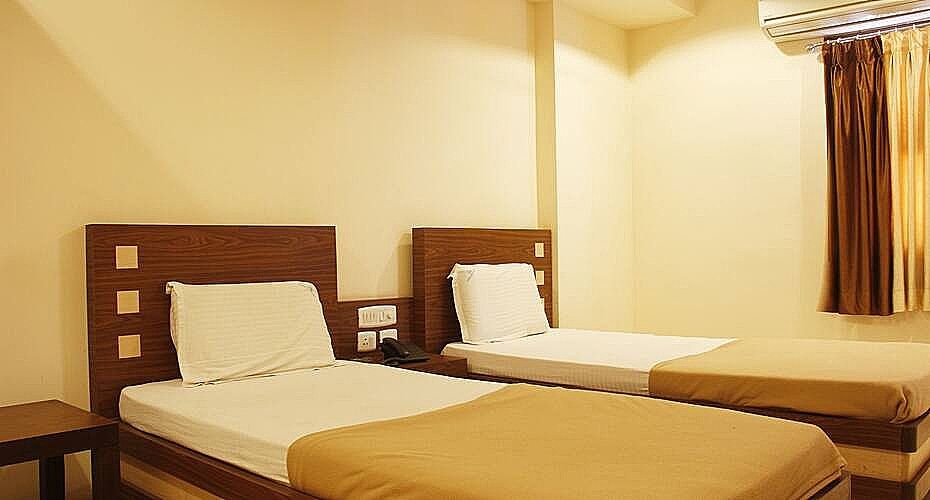 Deluxe Double Bedroom