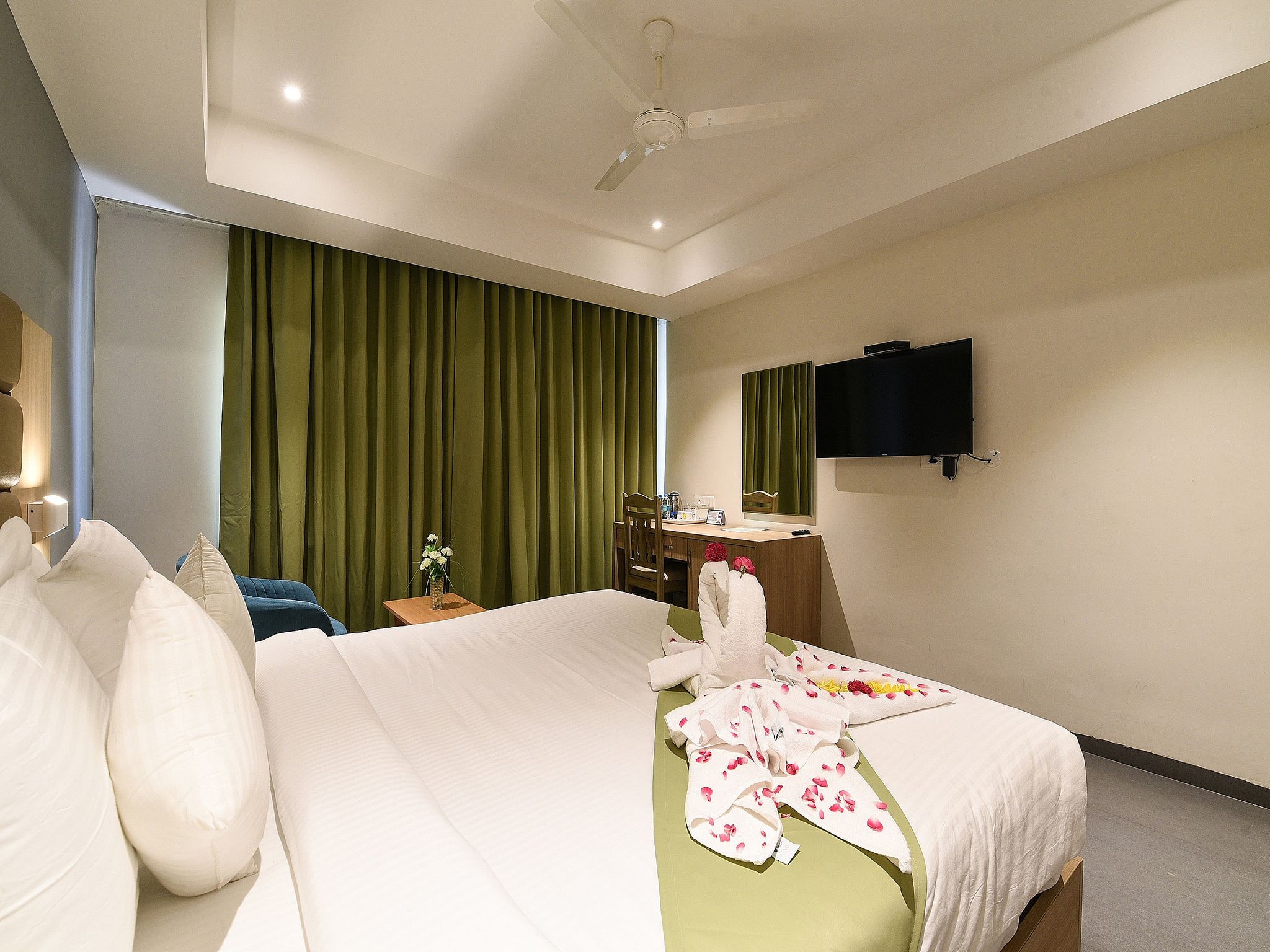 ABHAYAA HOTEL Premier Room 2