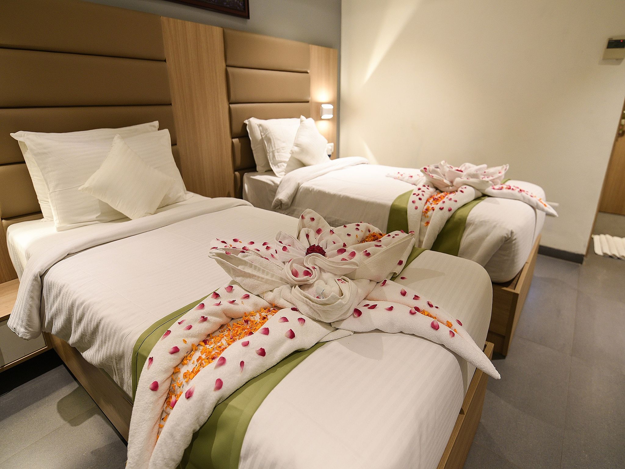 ABHAYAA HOTEL Executive Room 15