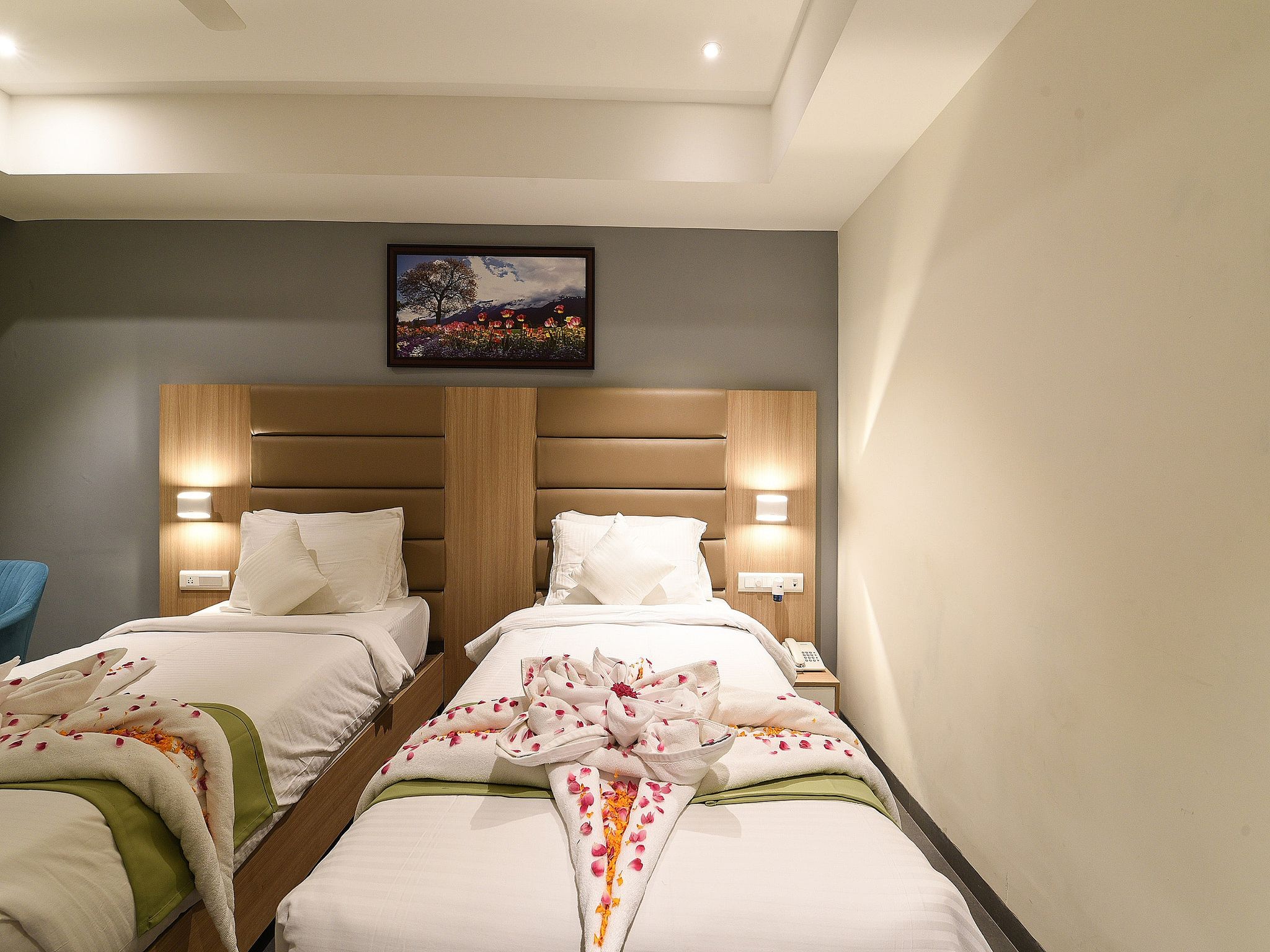 ABHAYAA HOTEL Executive Room 27