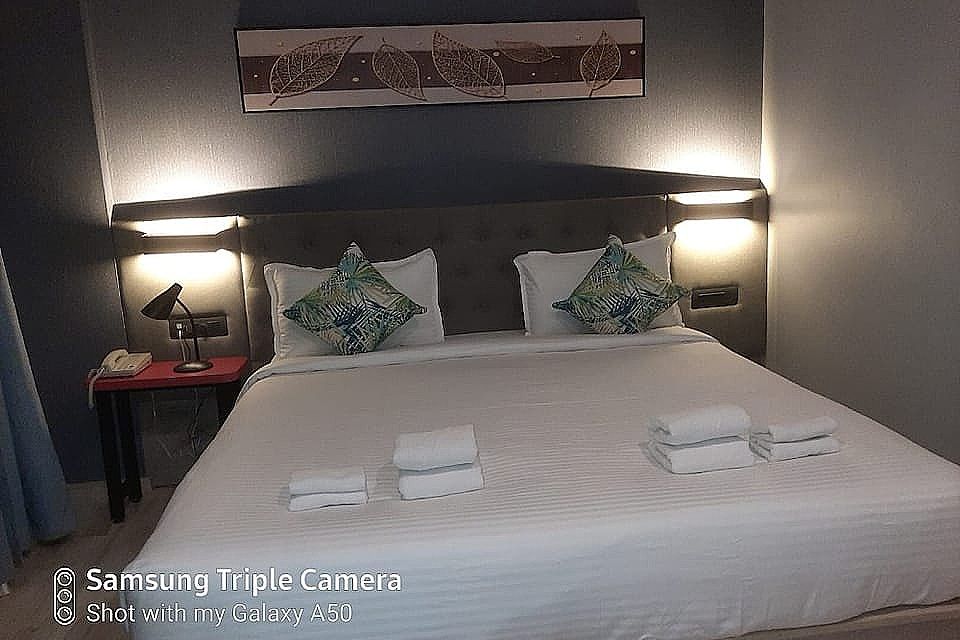Ocean Executive Room
