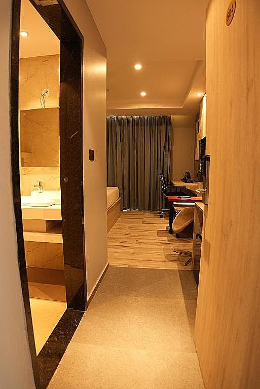 HOTEL OCEAN VISTA BAY Ocean Executive 2