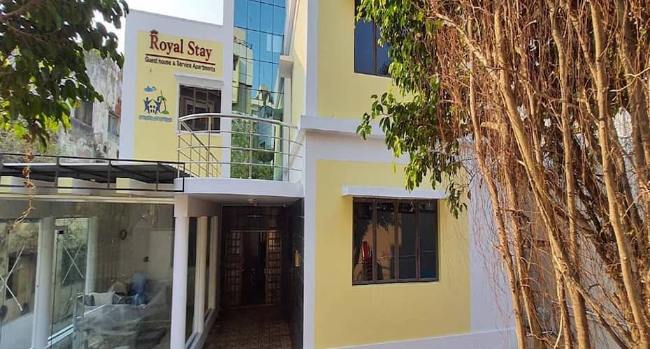 undefined Royal Stay 9