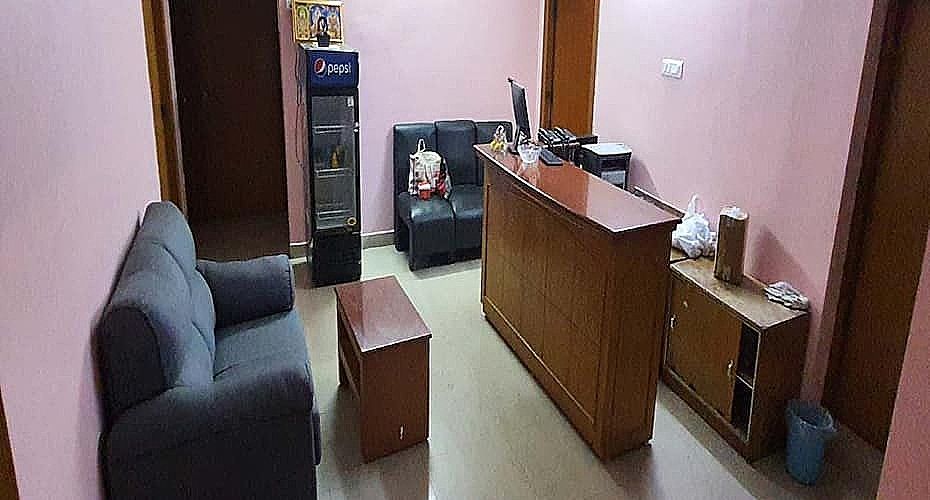 undefined Royal Stay 3