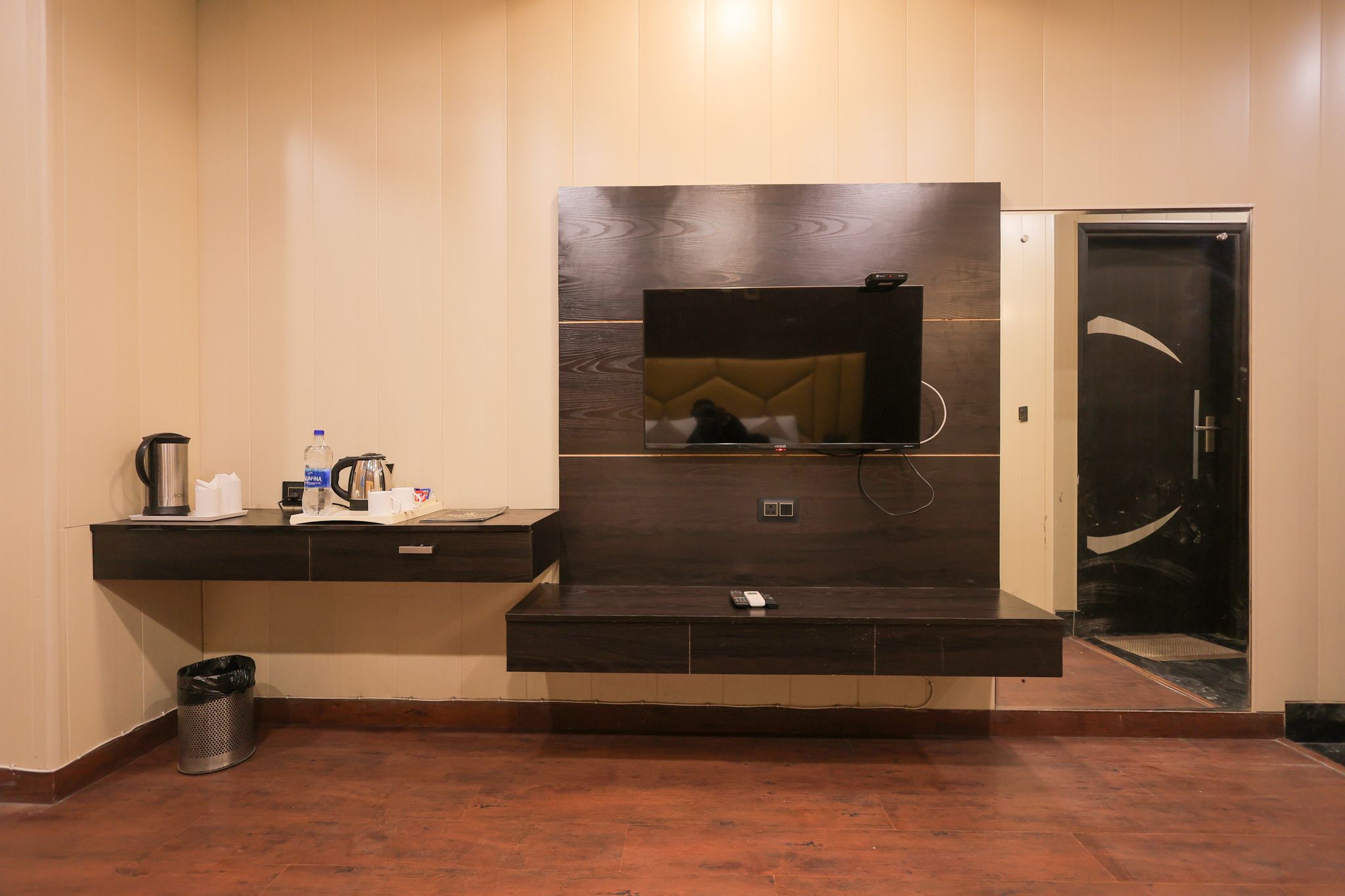 Hotel Krishnam Deluxe Double Bed 24