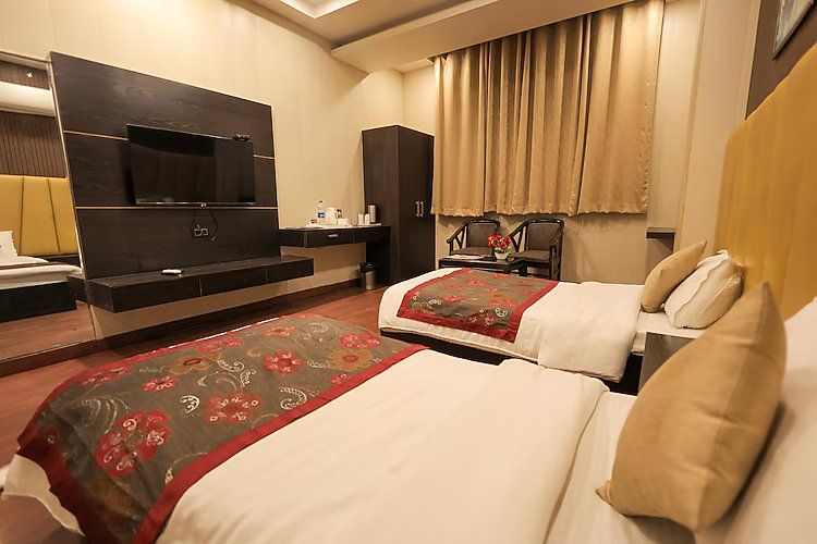 Hotel Krishnam Deluxe Double Bed 8