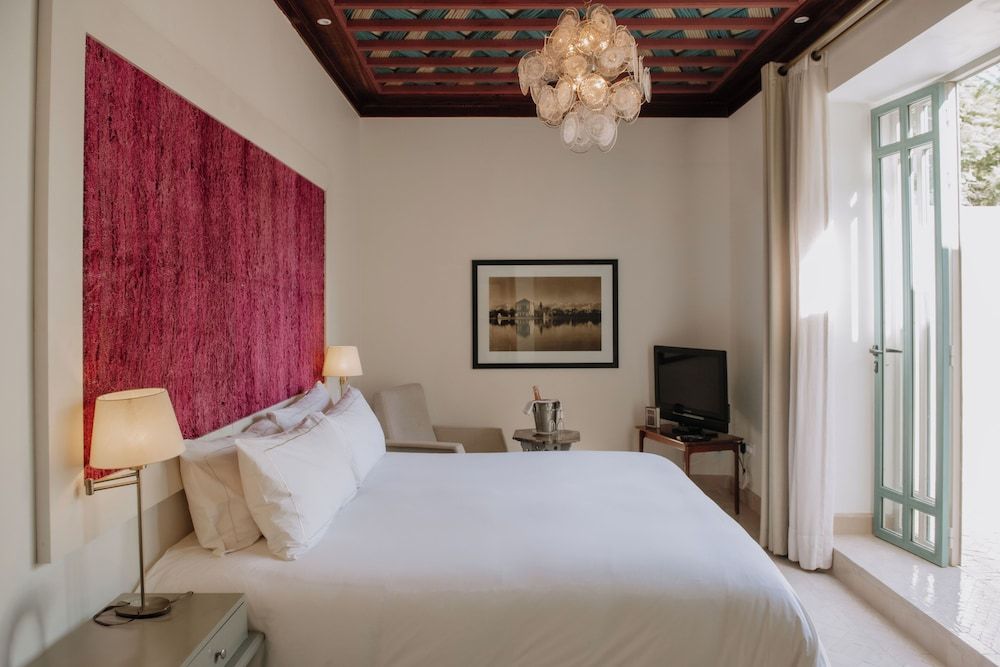 Les Deux Tours Classic Double Room 2