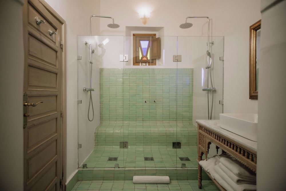 Les Deux Tours Junior Suite 3