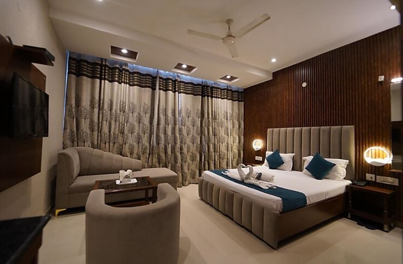 undefined AT INN Hotel Zirakpur 5