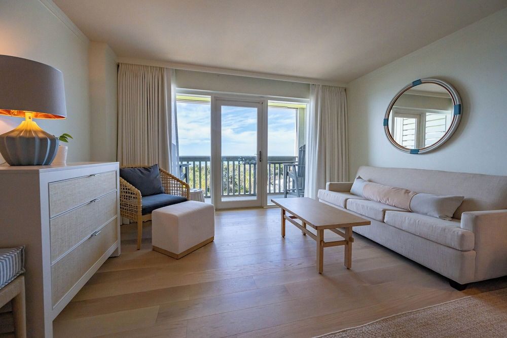 WaterColor Inn & Resort Superior Room, 1 King Bed with Sofa bed (Gulf View Guest Room 3rd Floor) 2