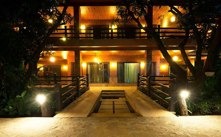Tuskars Riverside Resort