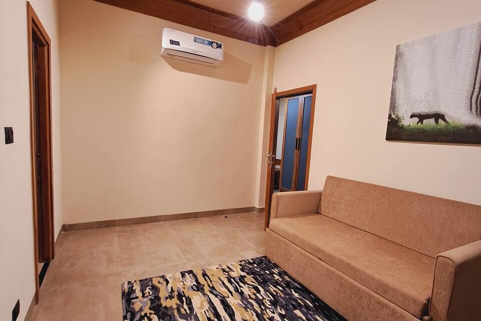 Corbett Aamod Spa and Resort - Riverside Resort Suite Room 5