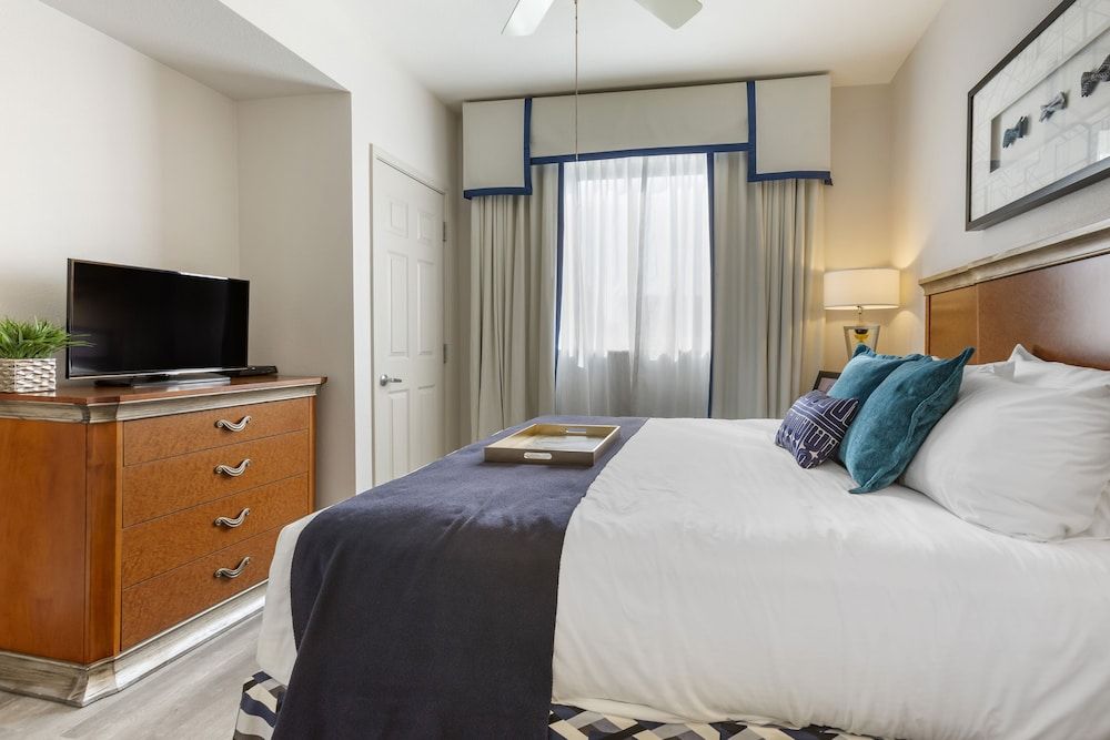 Bluegreen Vacations Club 36, Ascend Resort Collection Deluxe Suite, 1 King Bed with Sofa bed, Accessible, Kitchen