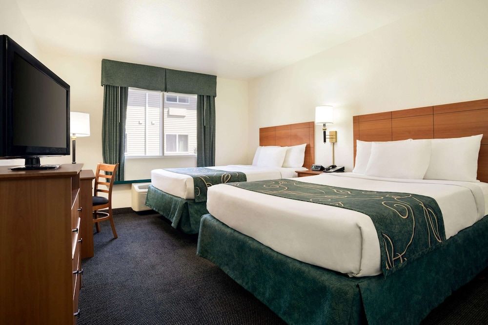 Room, 2 Queen Beds, Accessible, Non Smoking