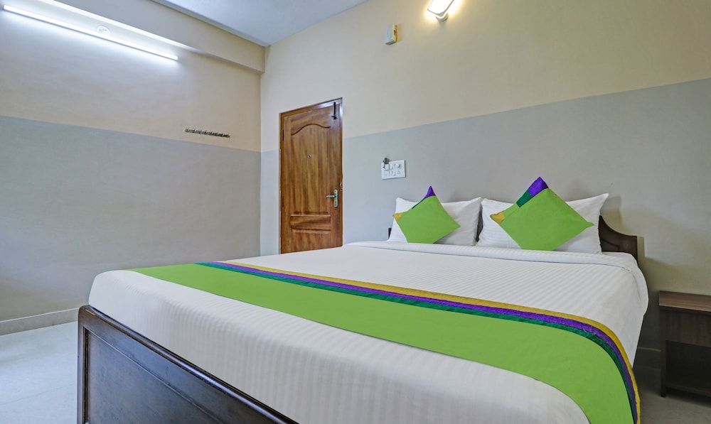 Treebo Green Land Kushalnagar Standard Double Room
