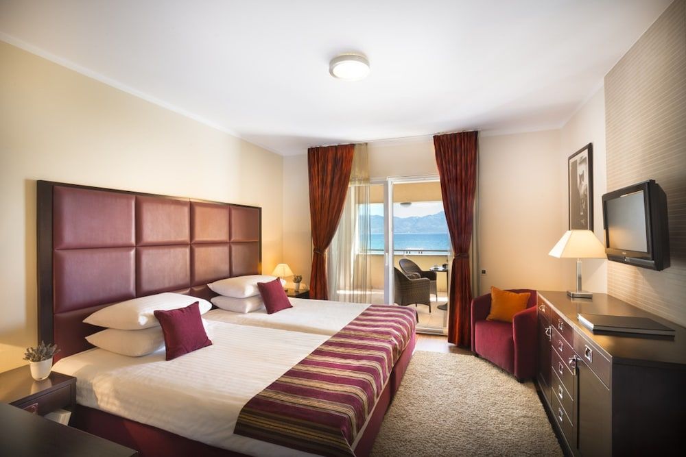Suite for 2+2 Seaview