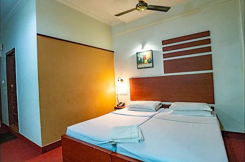 The Woodlands Hotel Deluxe Non AC 3