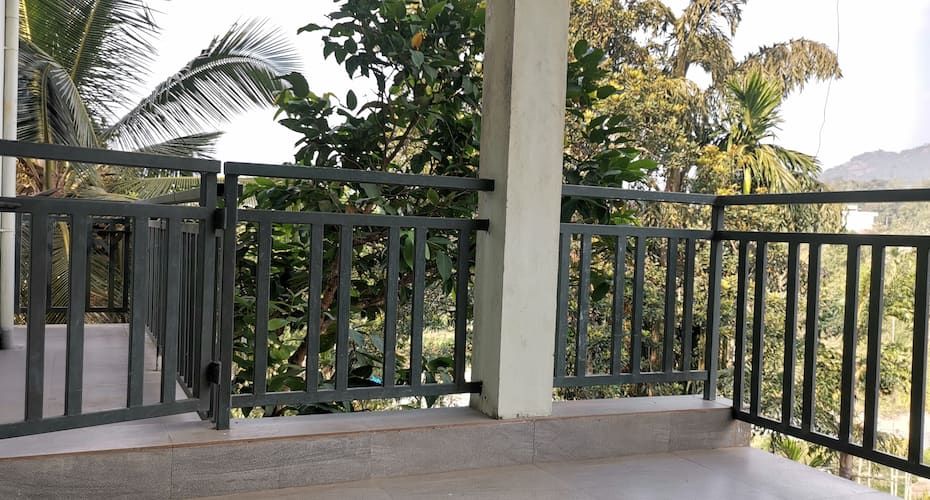 Deluxe King Room With Balcony