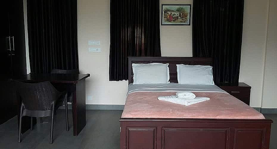 Deluxe King Room With Balcony