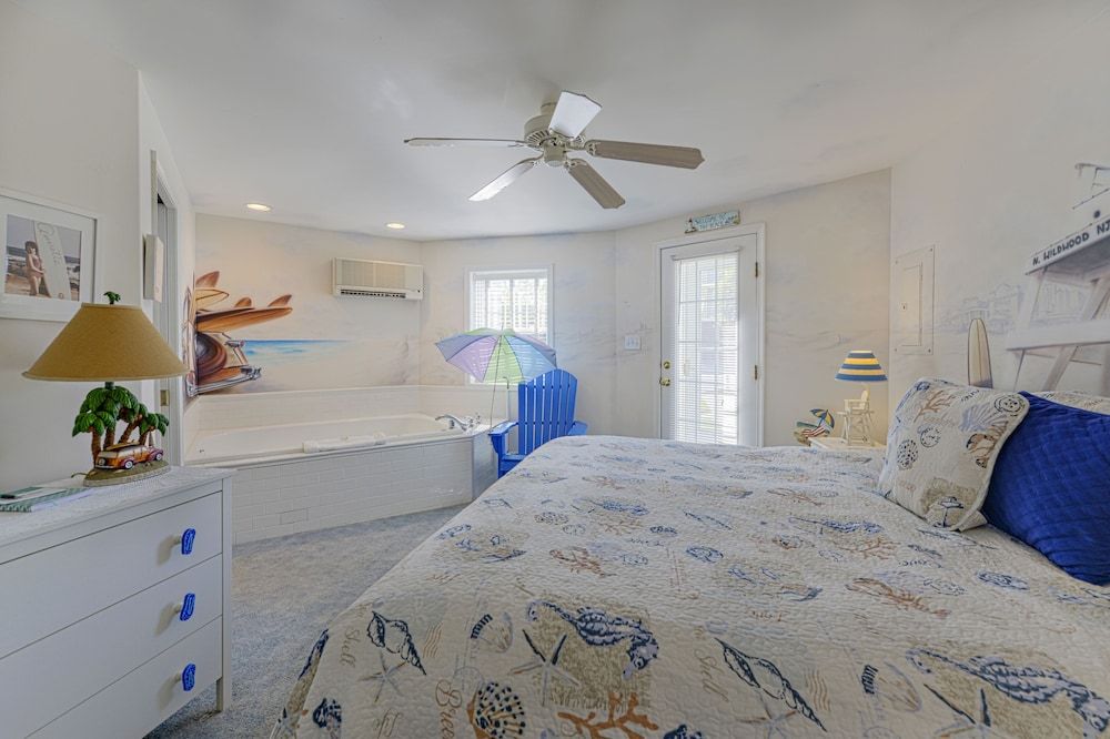 Summer Nites Standard Double Room, Ensuite (Life's A Beach Room) 7