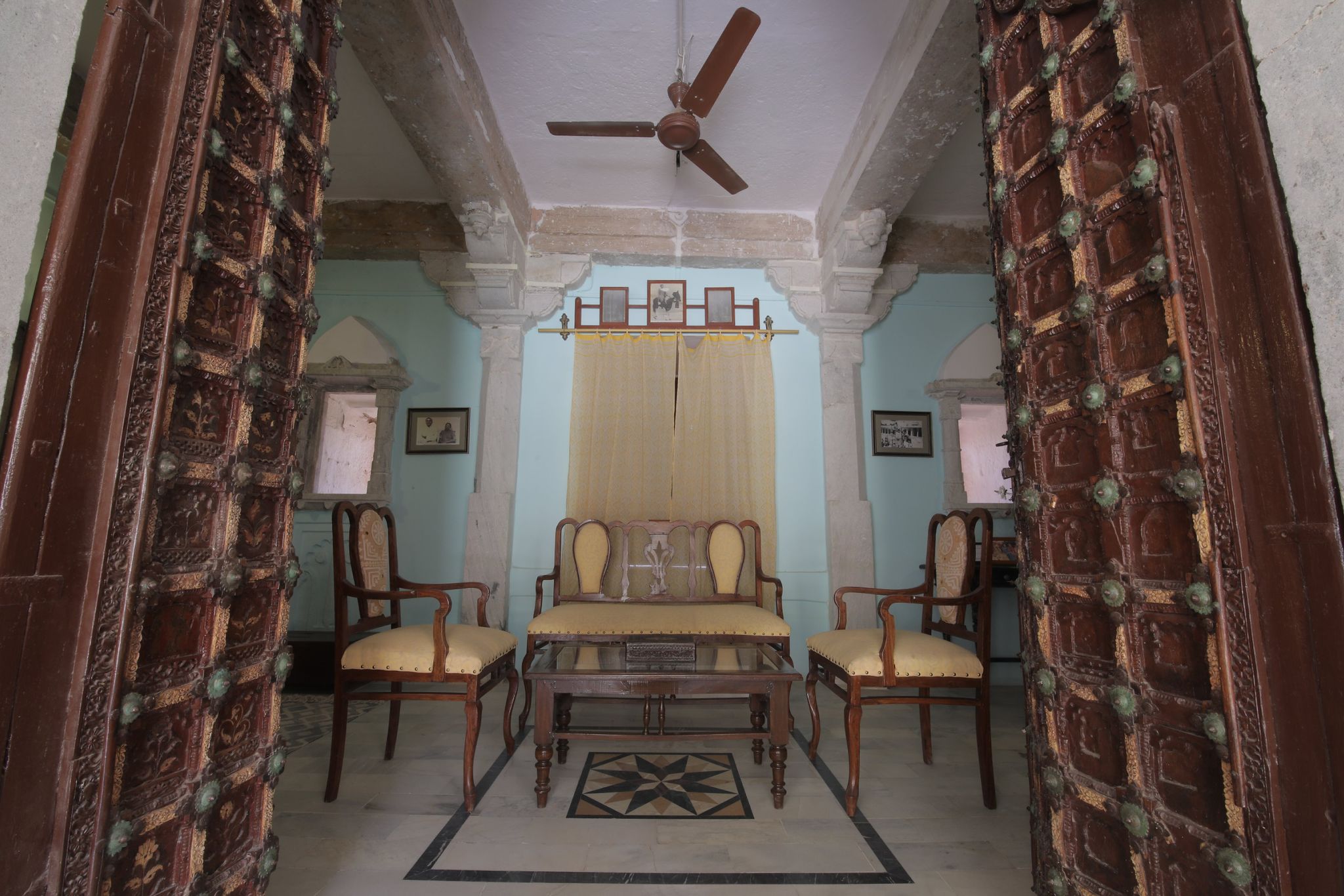 Ghanerao Royal Castle Heritage Suite Room with Balcony & Living Area 5