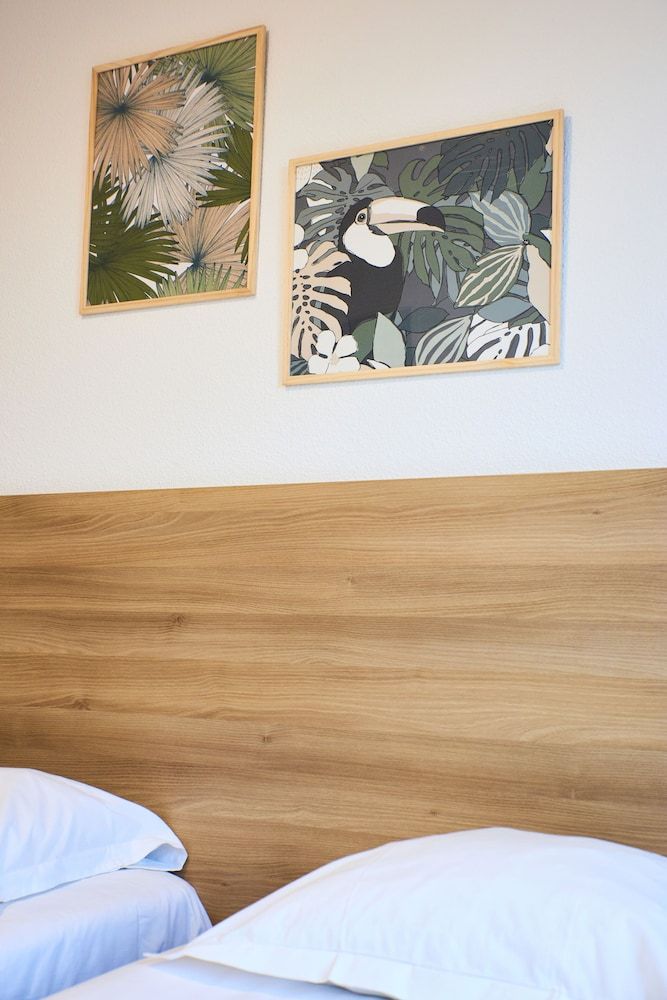 Business Studio, 2 Twin Beds