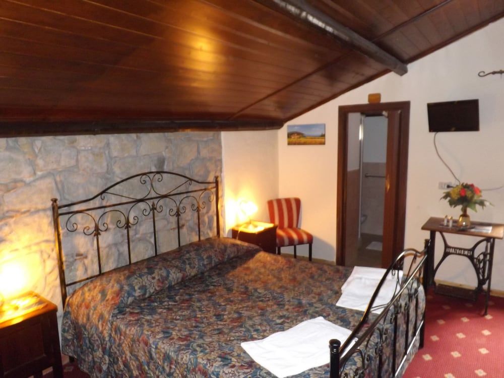 Albergo Diffuso Borgo Santa Caterina "Quartiere Ebraico" Triple Room