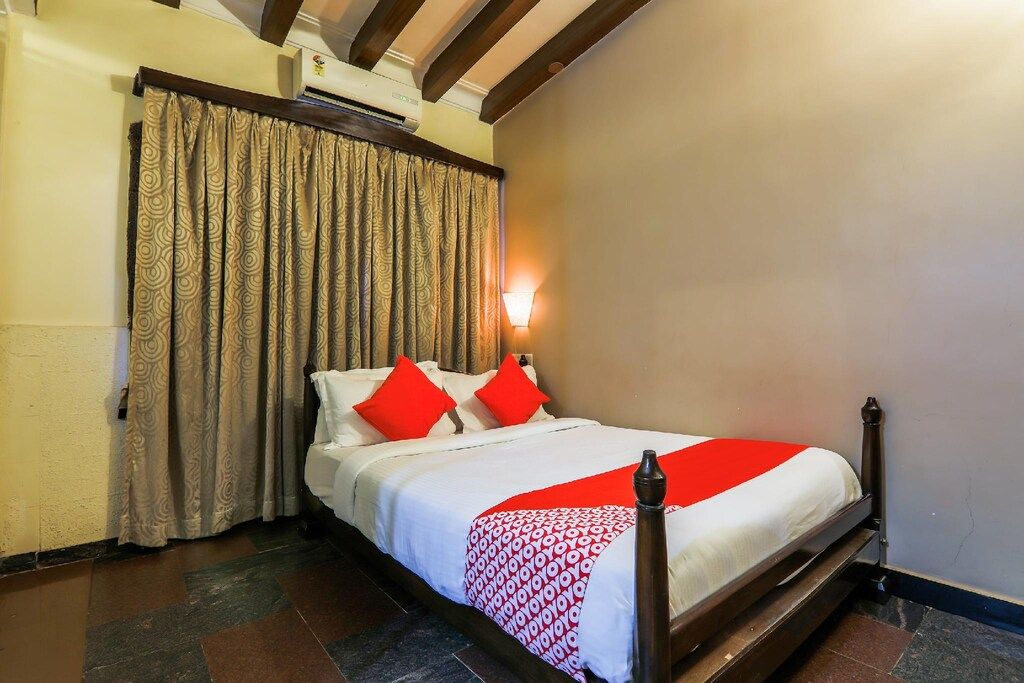 undefined Hotel Plantain Leaf 2