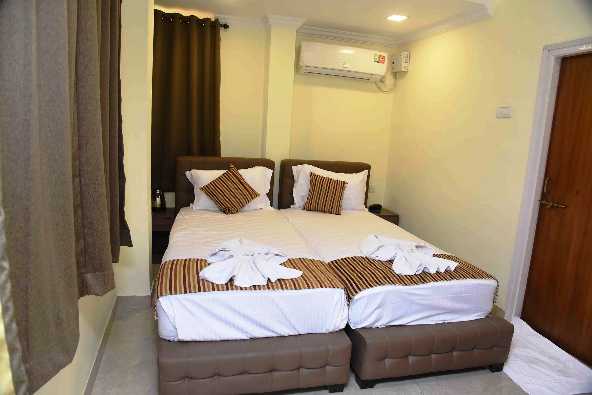 undefined  Hotel Vilena 5