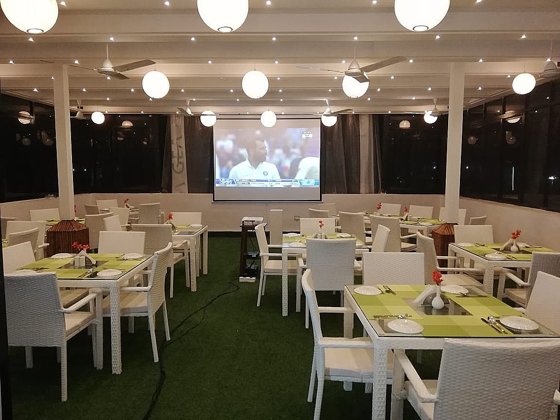 undefined  Hotel Vilena 2