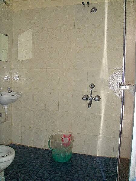 Johnny's Hotel Deluxe Room 4