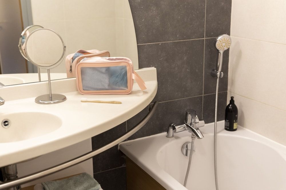 Aparthotel Adagio Annecy Centre Studio, 1 Double Bed 3