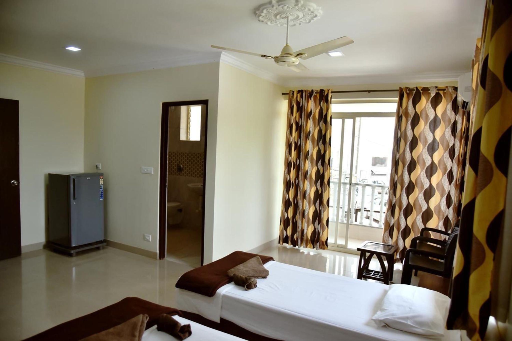 undefined Jolan's Guest House 4