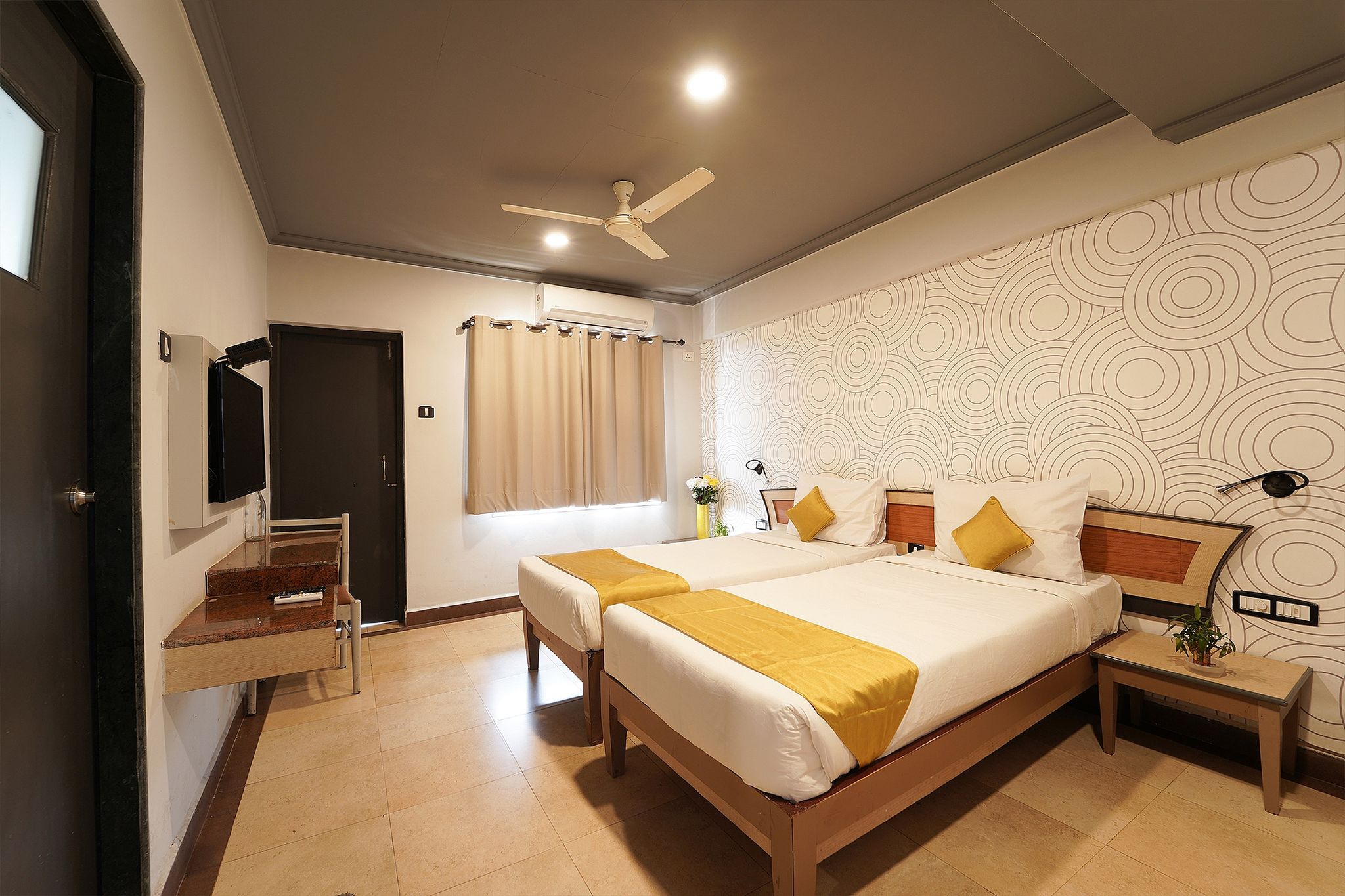 undefined Om Shiv Hotel 9